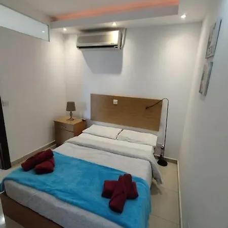 Beautiful Seaside Penthouse By Balluta Bay アパート スリーマ