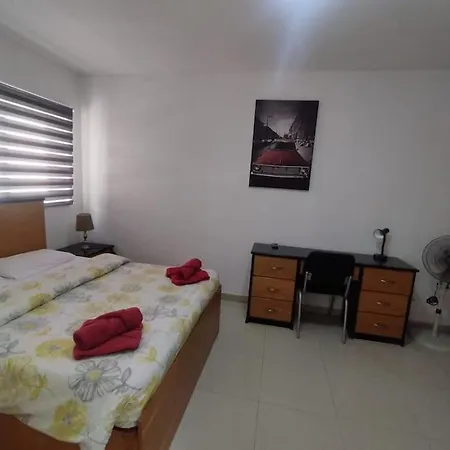 Beautiful Seaside Penthouse By Balluta Bay *