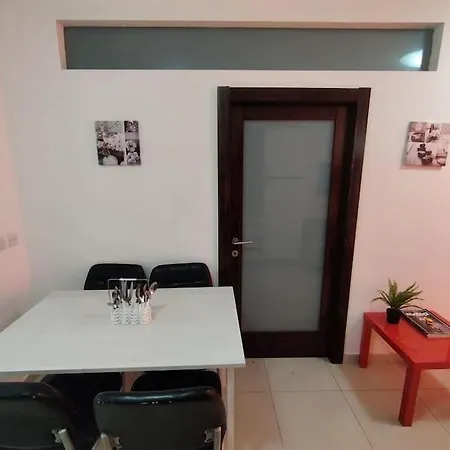 Beautiful Seaside Penthouse By Balluta Bay * Sliema