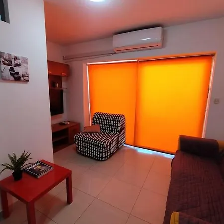 Beautiful Seaside Penthouse By Balluta Bay *